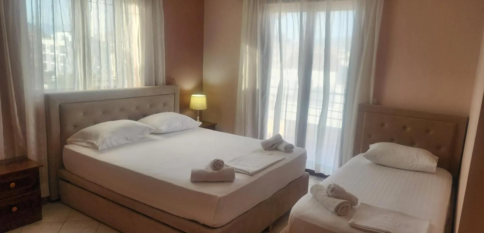 Hotel Vila Danedi Ксамил 3*,  Албания